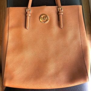Michael Kors classic work tote (100% authentic )